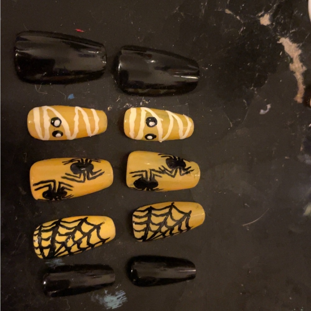 Halloween Themed Press-On Nails